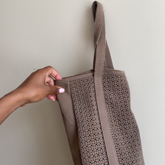 GAP EDITION taupe netted suede leather tote bags - Picture 7 of 8